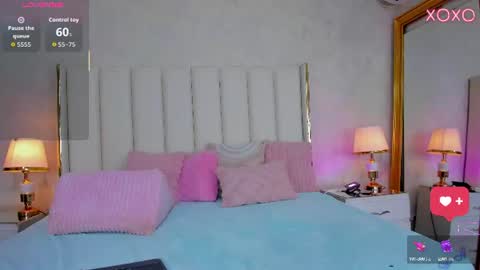 kayladavies_ online show from 06/25/26, 09:19