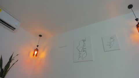      K A Y L A      online show from 10/23/25, 01:21