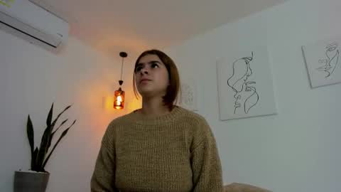      K A Y L A      online show from 10/28/25, 11:47