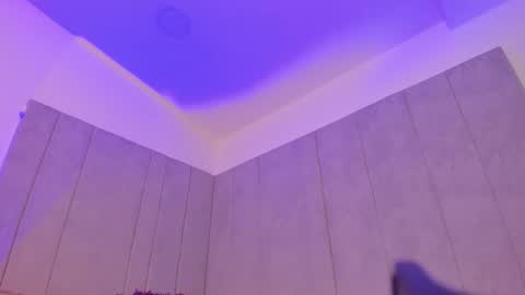 Kayla online show from 12/01/25, 07:08