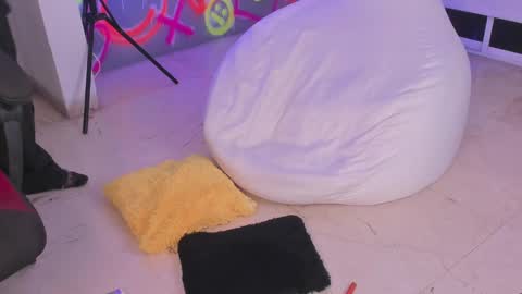 INSTAjohedija online show from 12/27/24, 12:50