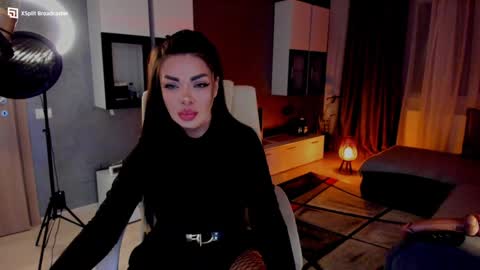 kaylee online show from 12/11/24, 03:58