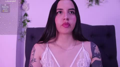 Snapshot of kaylee_lee chatting on 06/15/26, 04:04 kaylee_lee online show from 06/15/26, 04:04