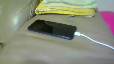 Snapshot of kayleekakesnslim chatting on 10/29/25, 03:25 kaylee kakes online show from 10/29/25, 03:25