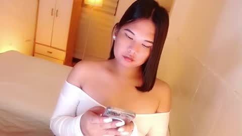 Y O U R        F U T U R E       K A Y L E E  online show from 09/14/25, 09:47