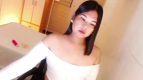 Y O U R        F U T U R E       K A Y L E E  online show from 10/04/25, 06:28