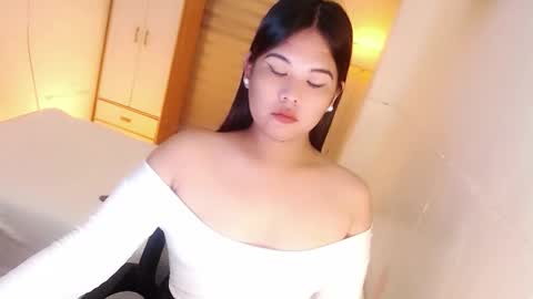 Y O U R        F U T U R E       K A Y L E E  online show from 10/25/25, 10:26