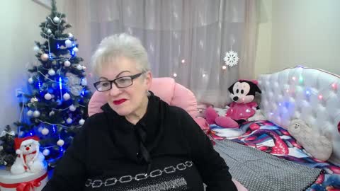 kaylesmoll online show from 12/16/24, 11:50