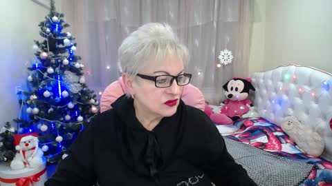 kaylesmoll online show from 12/17/24, 03:17
