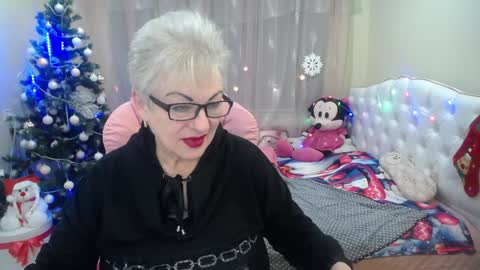 kaylesmoll online show from 12/17/24, 11:05