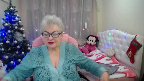kaylesmoll online show from 12/21/24, 10:40