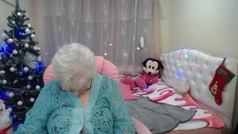 kaylesmoll online show from 12/22/24, 01:45