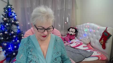 kaylesmoll online show from 12/22/24, 04:50