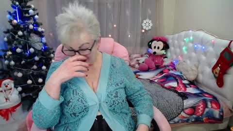 kaylesmoll online show from 12/25/24, 01:31