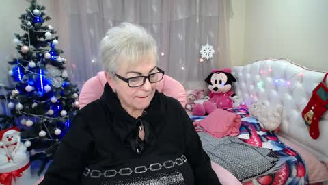 kaylesmoll online show from 12/26/24, 02:44
