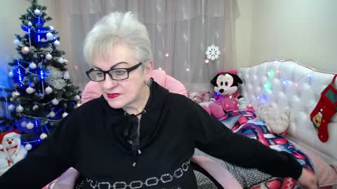 kaylesmoll online show from 12/26/24, 05:47