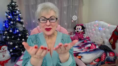kaylesmoll online show from 12/27/24, 01:43