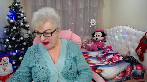 kaylesmoll online show from 12/27/24, 04:47