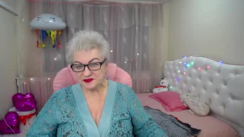 kaylesmoll online show from 01/24/25, 09:47