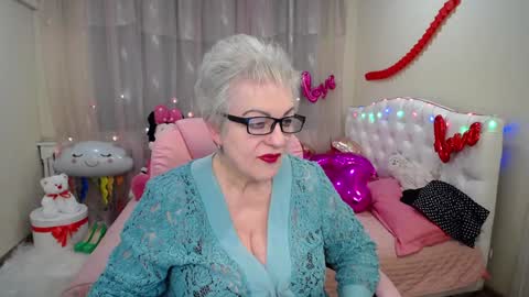 kaylesmoll online show from 02/02/25, 07:25
