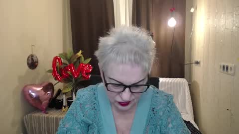 kaylesmoll online show from 02/15/25, 11:47