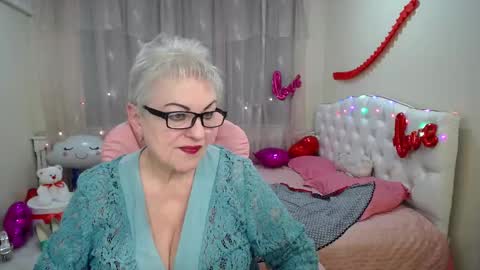 kaylesmoll online show from 02/26/25, 10:42