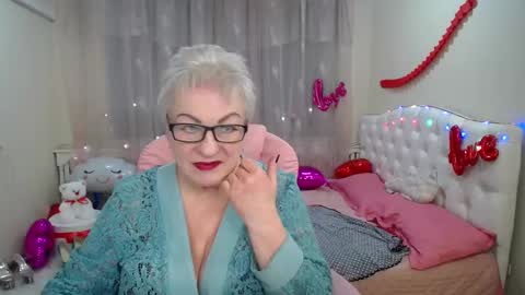 kaylesmoll online show from 03/04/25, 09:43