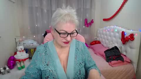 kaylesmoll online show from 03/05/25, 07:38