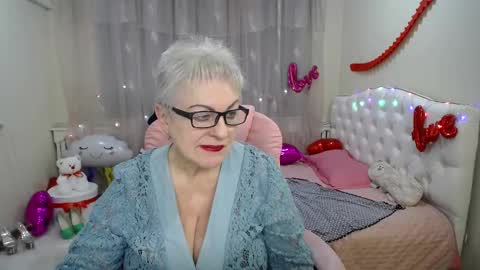 kaylesmoll online show from 03/05/25, 10:43