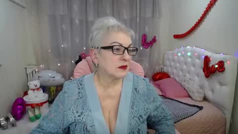 kaylesmoll online show from 03/08/25, 02:23