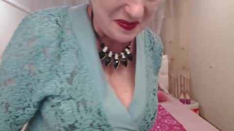 kaylesmoll online show from 09/10/25, 06:19