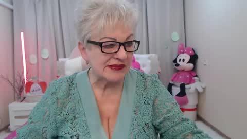 kaylesmoll online show from 04/11/26, 06:56