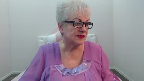 kaylesmoll online show from 07/18/26, 06:56