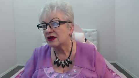 kaylesmoll online show from 07/20/26, 06:32