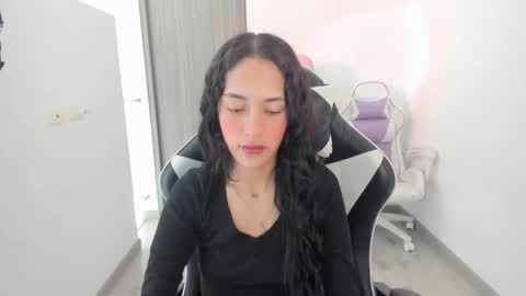 kaylie online show from 10/11/25, 01:20