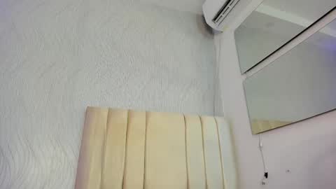 Snapshot of kayna_gomez chatting on 09/29/25, 07:30 Kayna online show from 09/29/25, 07:30