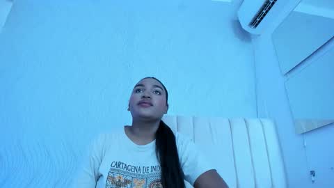 Snapshot of kayna_gomez chatting on 12/02/25, 07:09 Kayna online show from 12/02/25, 07:09