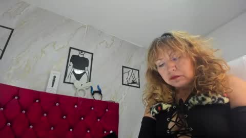 Snapshot of kazsandrah chatting on 06/09/26, 04:57 KAZSANDRAH online show from 06/09/26, 04:57