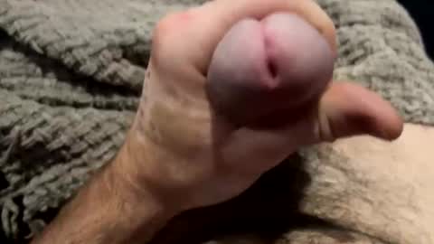 Snapshot of kb542643 chatting on 10/25/25, 12:23 kb542643 online show from 10/25/25, 12:23