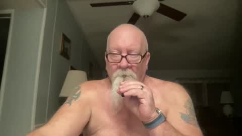 Snapshot of kcbace61760 chatting on 01/04/25, 01:21 kcbace61760 online show from 01/04/25, 01:21