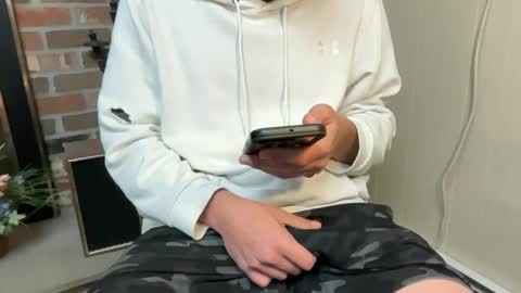 Snapshot of keahi420 chatting on 11/02/25, 12:40 keahi420 online show from 11/02/25, 12:40