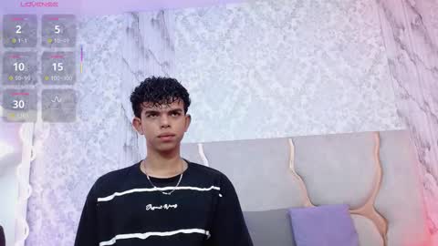 Snapshot of keahi_tay chatting on 03/19/26, 11:47 keahi online show from 03/19/26, 11:47