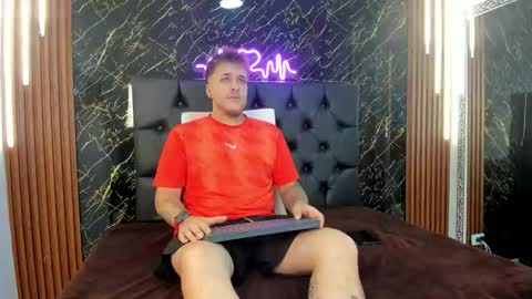 Keane online show from 10/20/25, 12:49