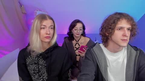 Snapshot of kebesheska chatting on 01/26/25, 02:41 Seb Polly Roxy Jonny online show from 01/26/25, 02:41