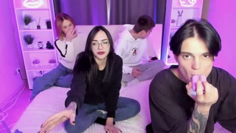 Snapshot of kebesheska chatting on 01/27/25, 08:07 Seb Polly Roxy Jonny online show from 01/27/25, 08:07