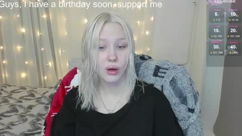 Snapshot of kebesheska chatting on 02/07/25, 02:40 Seb Polly Roxy Jonny online show from 02/07/25, 02:40