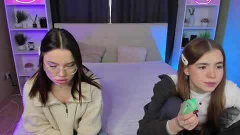 Snapshot of kebesheska chatting on 02/09/25, 08:22 Seb Polly Roxy Jonny online show from 02/09/25, 08:22