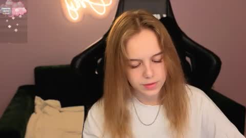 Snapshot of kebesheska chatting on 09/27/25, 09:03 Seb Polly Roxy Jonny online show from 09/27/25, 09:03