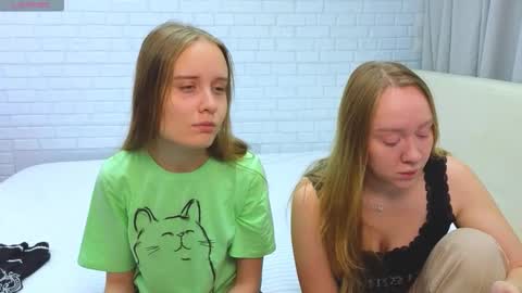 Snapshot of kebesheska chatting on 10/14/25, 08:37 Seb Polly Roxy Jonny online show from 10/14/25, 08:37