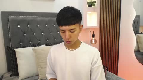 Snapshot of keen_nico chatting on 03/17/26, 12:41 nico online show from 03/17/26, 12:41